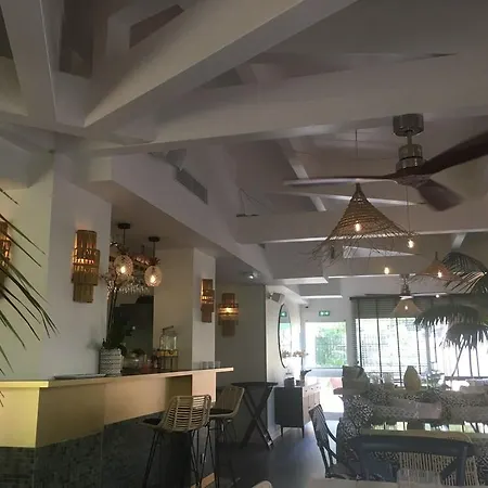 호텔 La Piscine 4*