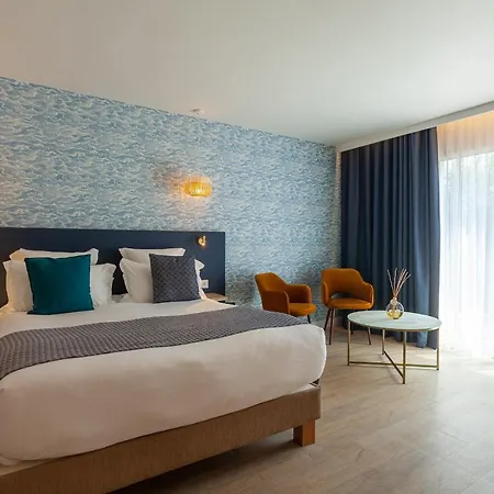 Hotell La Piscine 4*