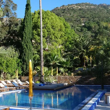 La Piscine Hotell Le Lavandou