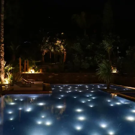 Hotell La Piscine 4*