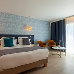 Hotel La Piscine 4*