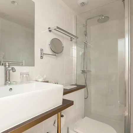 La Piscine Hotel Le Lavandou