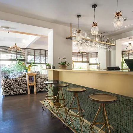 La Piscine Le Lavandou