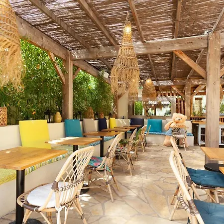Hotell La Piscine