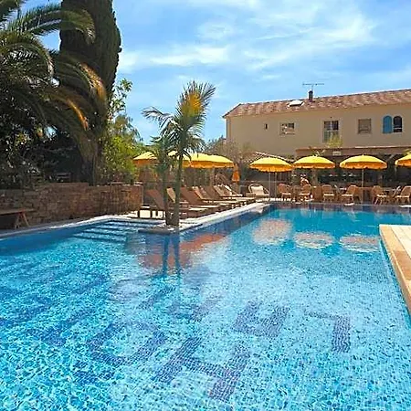 La Piscine Hotel