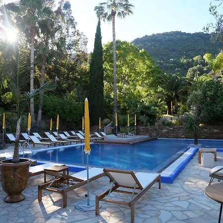 La Piscine 4*
