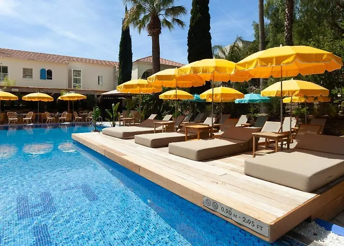 ホテル La Piscine 4*