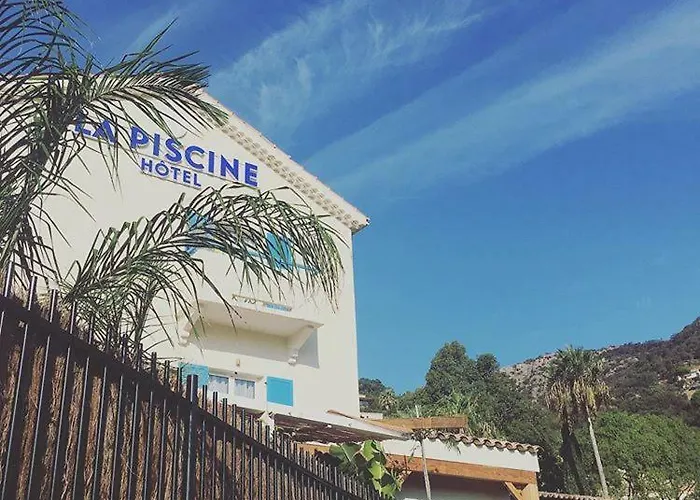 ホテル La Piscine